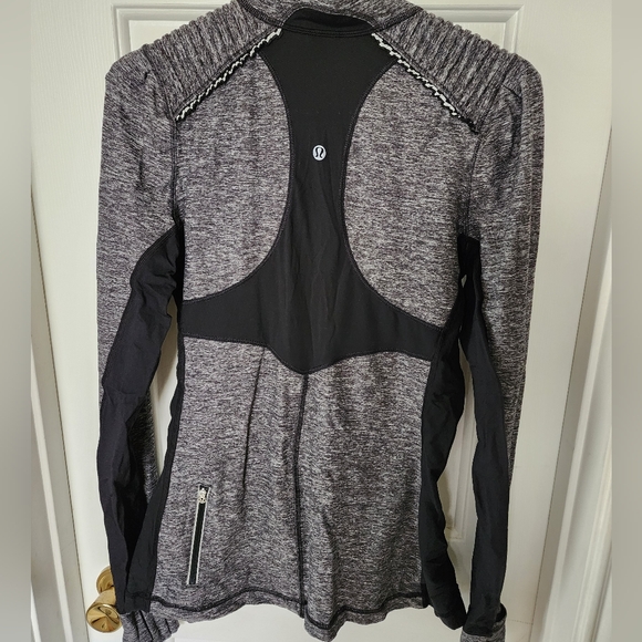 Lululemon Long Sleeve Top - Picture 2 of 6